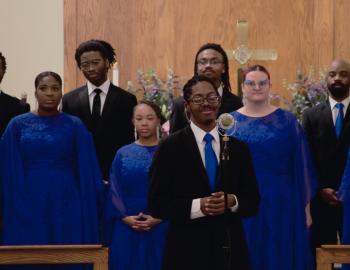 The singers of the ECSU Choir told the story of Amahl & the night Visitors The singers of the ECSU Choir told the story of Amahl & the night Visitors
