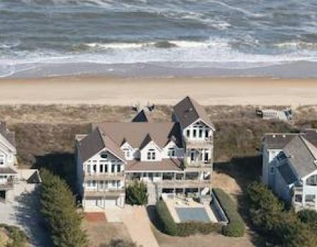 An oceanfront pet-friendly Outer Banks rental